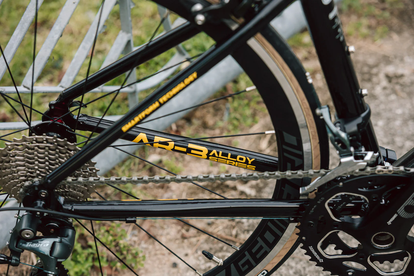 Geometric AR3 Tiagra 2x10 Road Bike - Image 8