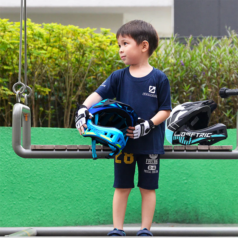 Geometric Children Full Face Detachable Helmet - Image 7